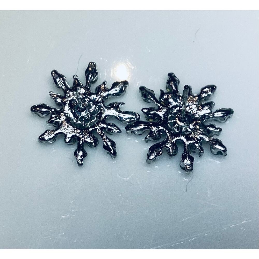 Snowflake Rhinestone Stud Earrings - Picture 5 of 7